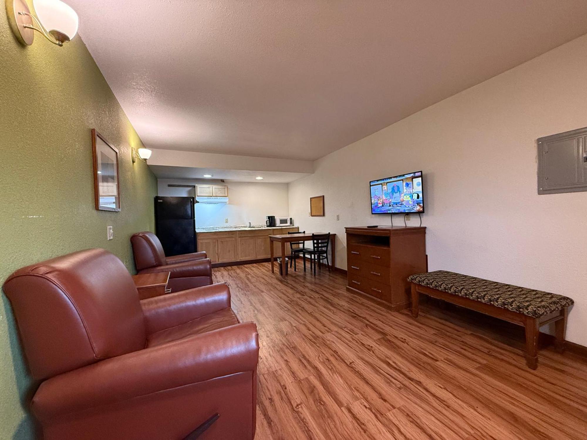 Relax Inn & Suites Mattoon Extérieur photo